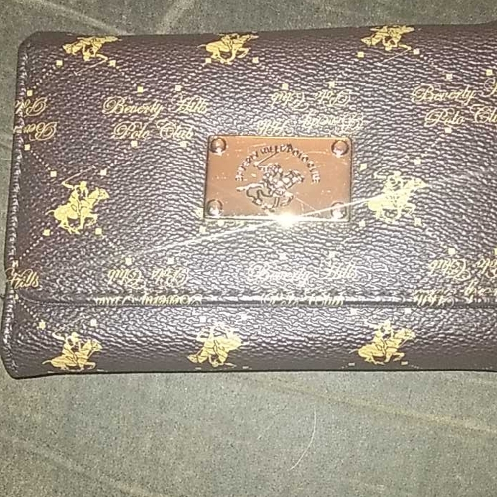 Beverly Hills Polo Club Brown Wallet with Gold Plate